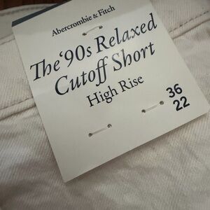 Abercrombie & Fitch White '90s Relaxed Cutoff High Rise Shorts (love plus size)